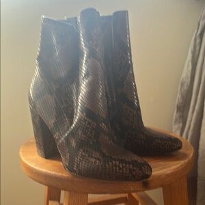 Aldo Black Heeled Ankle Boots with Snakeskin Texture